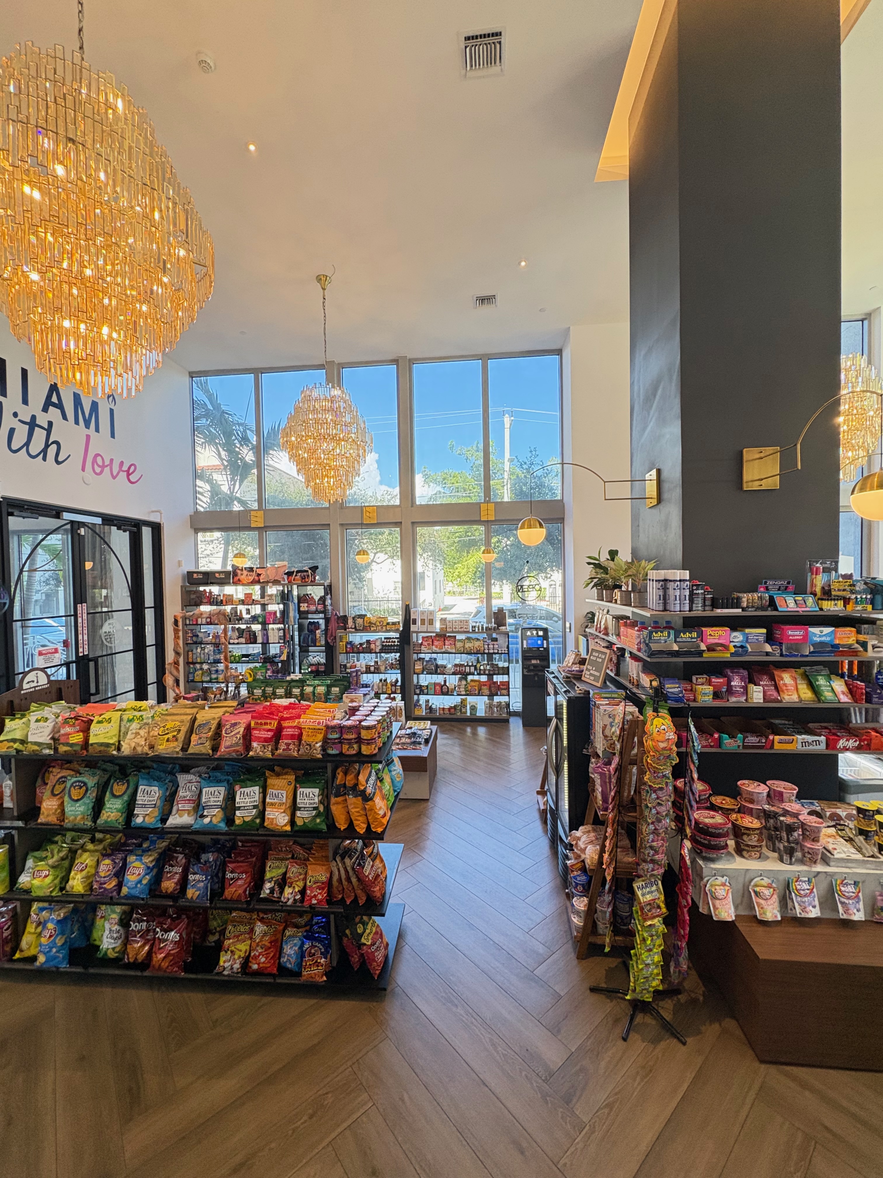 Miami Mkt Bodega interior